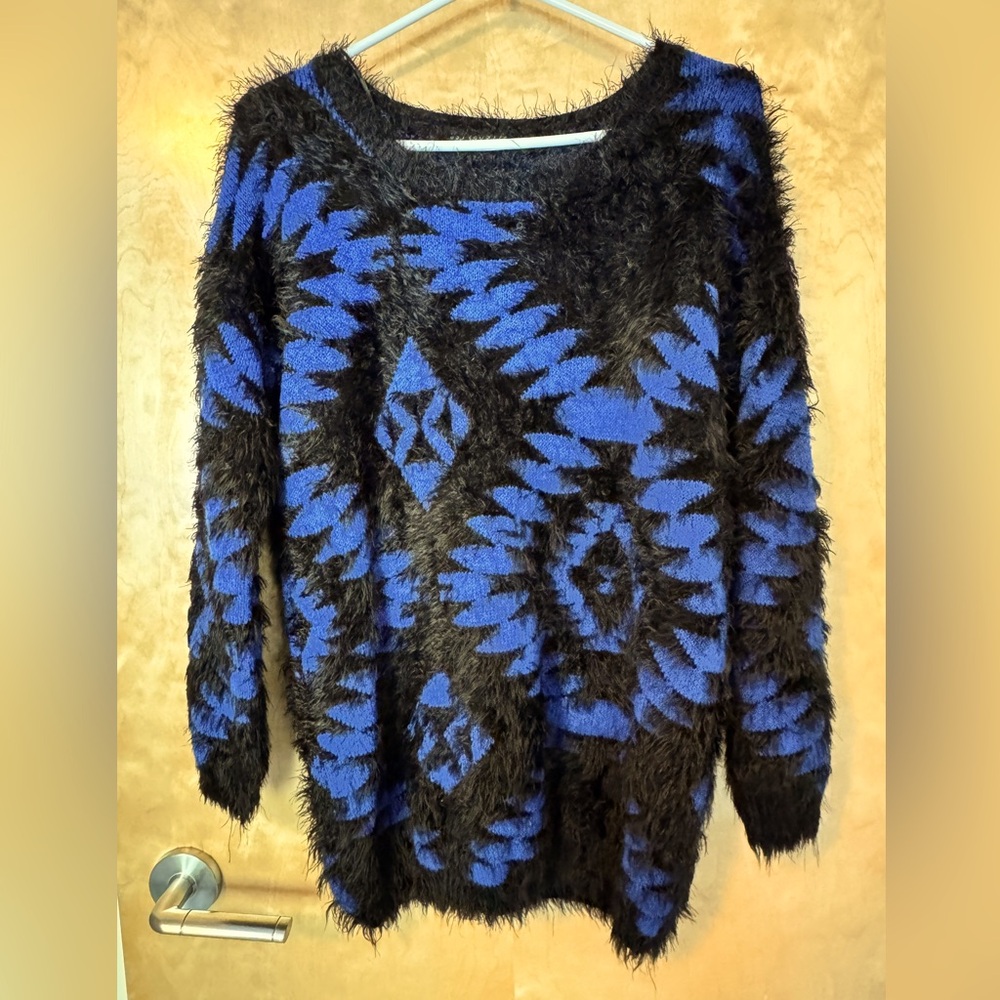 Floofy soft blue and black sweater - and very stretchy